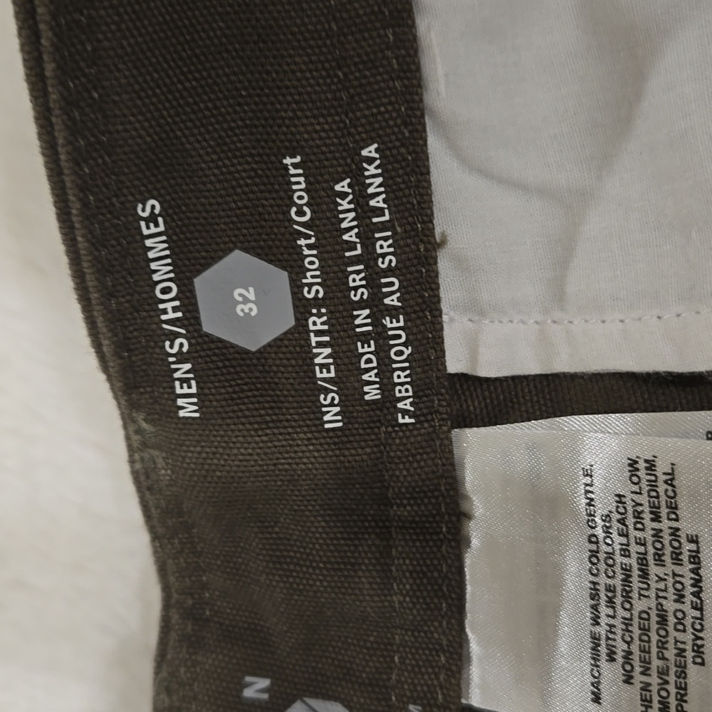 Mountain Hardware Men's Brown Shorts - Picture 6 of 15